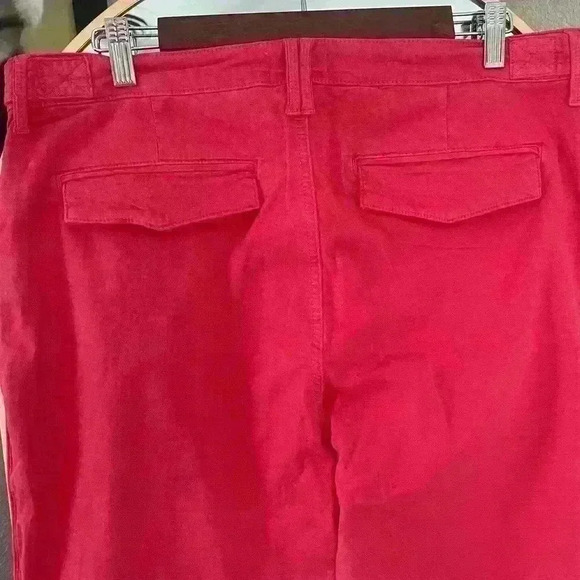 Pistola Erin High Rise Utility Crop Straight Leg Pant Hibiscus Size 33 Women NWT - Picture 3 of 8